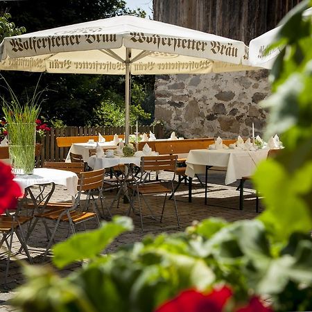 Hotel Wirtshaus Am Schloss Aicha vorm Wald Luaran gambar